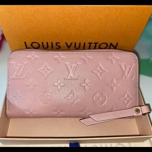 Louis Vuitton Zippy Wallet